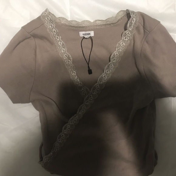 Garage brown front cross crop top - Picture 2 of 2